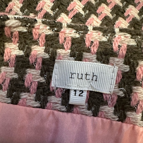 Kicky pink taupe and cream wool blend knee length skirt w pink silk lining - Picture 5 of 13